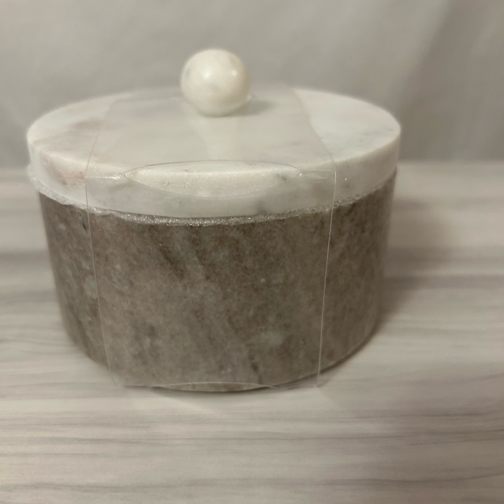 NWT Threshold w/Studio McGee Decorative Box